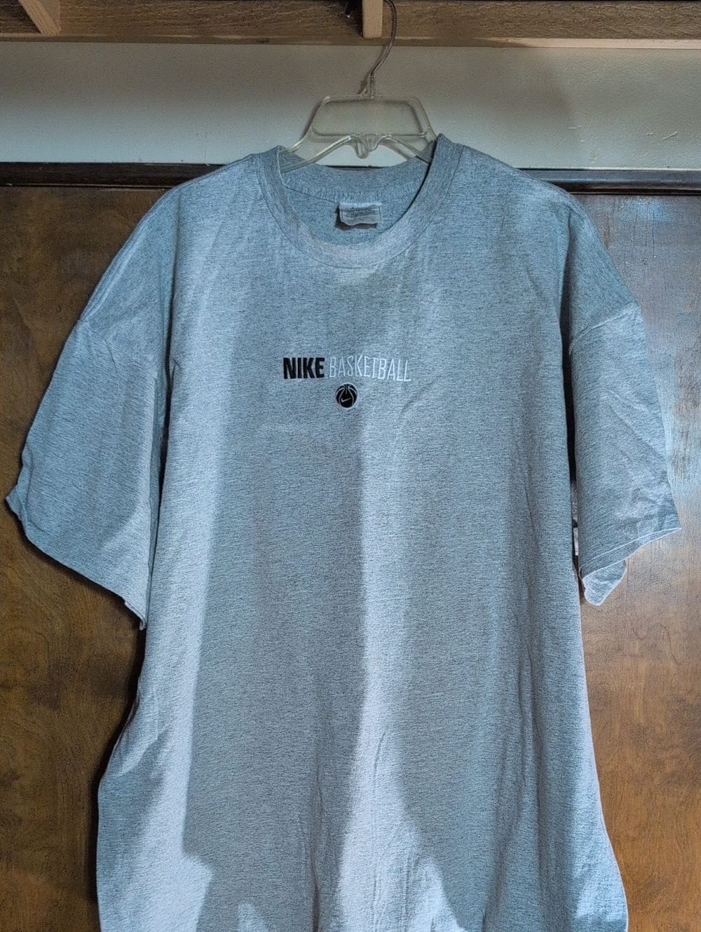 Nike Gray Men's Basketball Short-Sleeve Tee